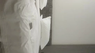 FACEBOOK是什么极品巨乳反差婊被多人内射调教