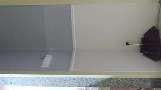 出轨的阿姨和大学女孩被她们的主人支配